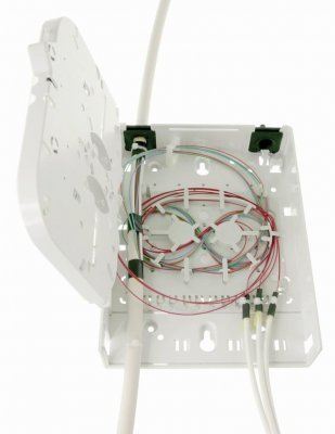 Fiberbox IP20, 24 skarvar samt 6xSCD adaptrar