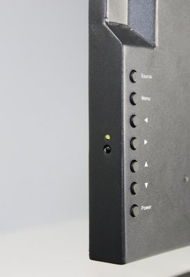 Bildskärm 55 och 65 tum LED 4K metall PiP